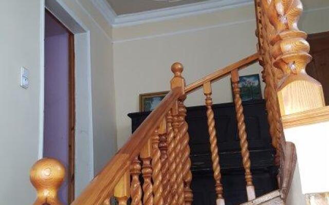 V Ugliche Guest House