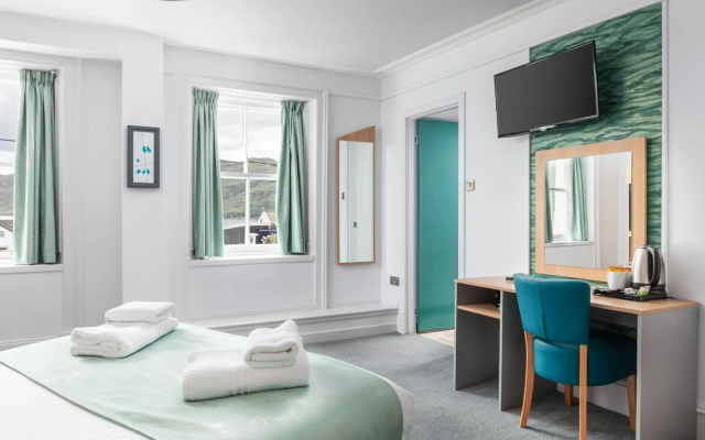 Caledonian Hotel