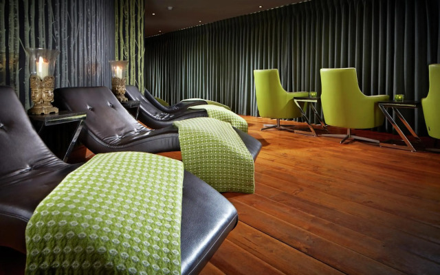 Alexander House And Utopia Spa