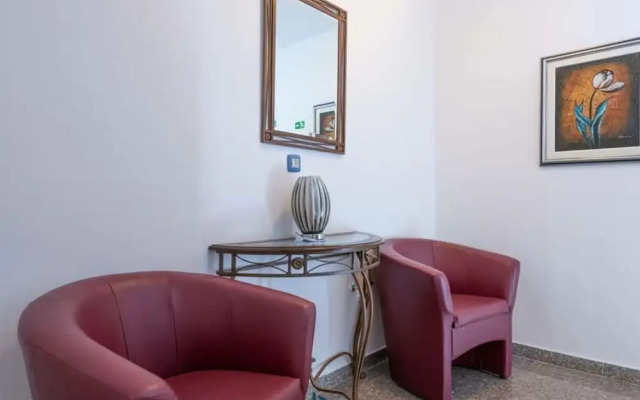Adalene Comfortable Holiday Residence