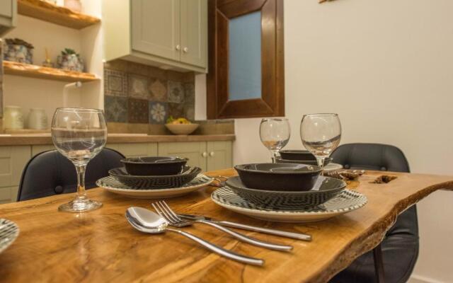 1571_ Suites A2