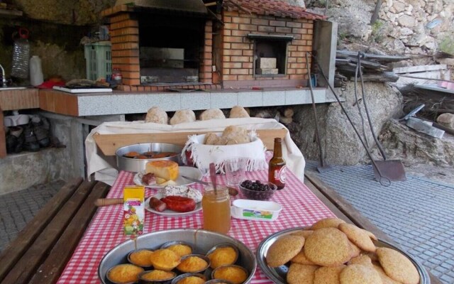 Barbecue | Private Garden | Parking | Serra da Estrela | MyStay