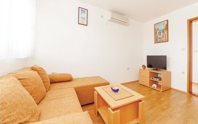 Amazing Apartment in Jadranovo With 2 Bedrooms and Wifi