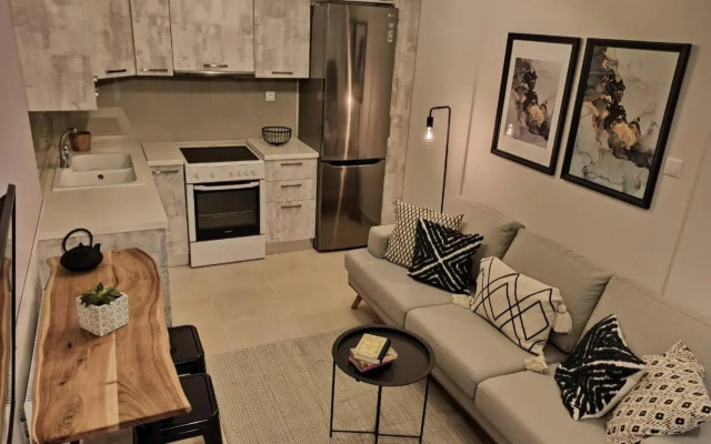 Stylish Ground Floor Maisonette