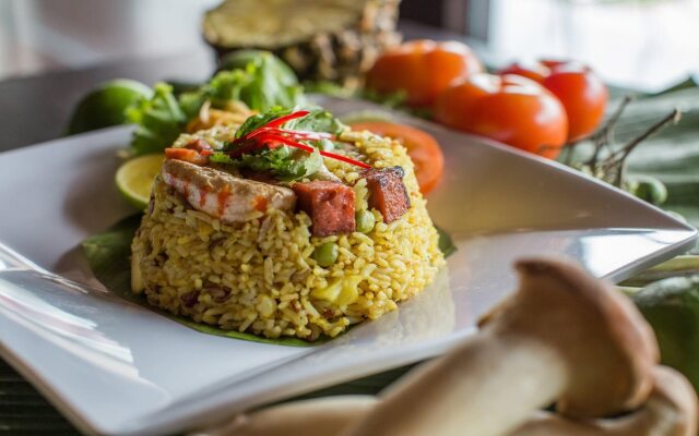 Valenza Hotel & Cafe
