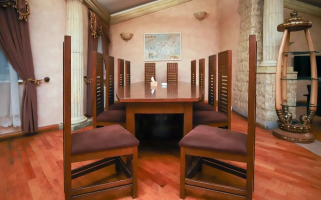 Valensia Hotel And Resort