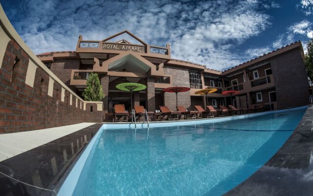 Royal Aykare Lodge