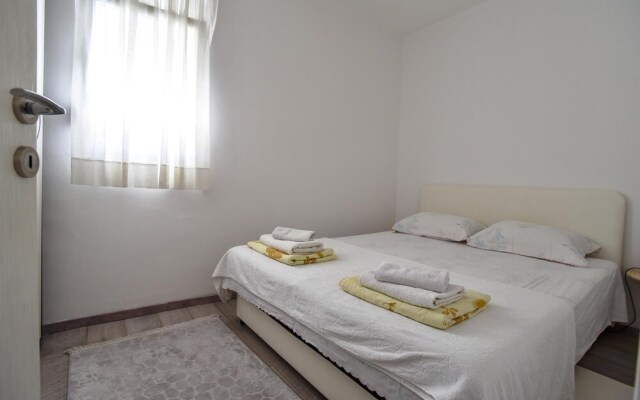 Comfy Flat w Balcony 5 min to Greco Beach in Budva