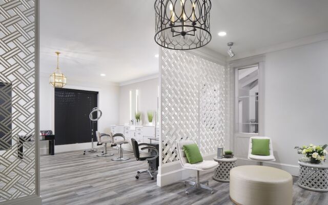 904 South Hampton 2 Bedroom Condo