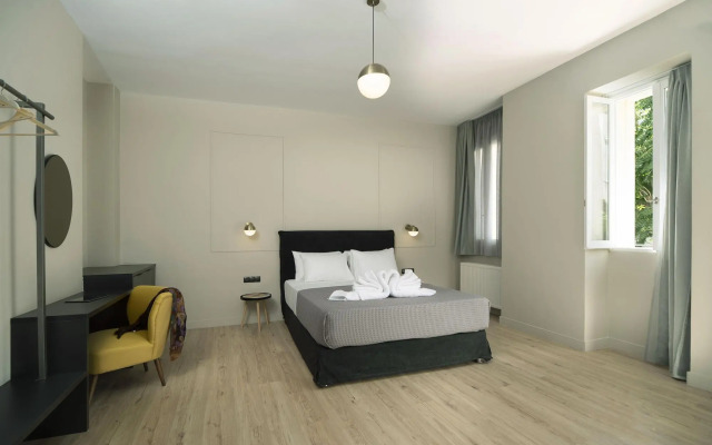 Plaka Arch Suites