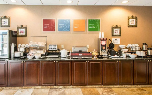 Comfort Inn & Suites