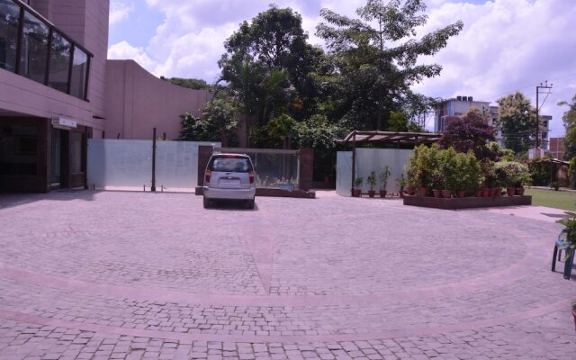 Hotel Saurabh Candy By Peppermint