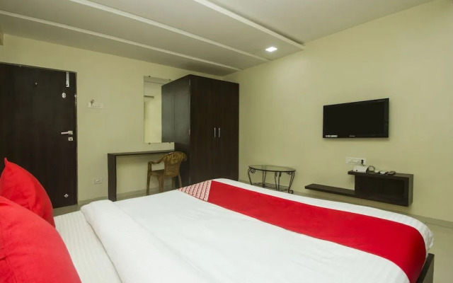 OYO 18610 Hotel Parivar Garden