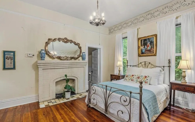 The Veranda Historic Inn