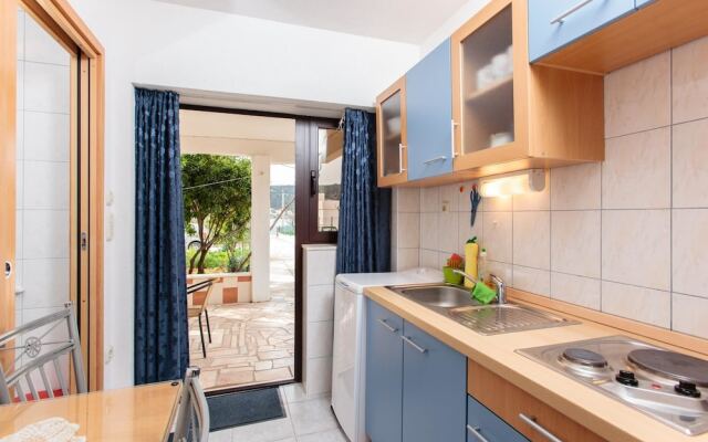 Apartments Marija Vinisce