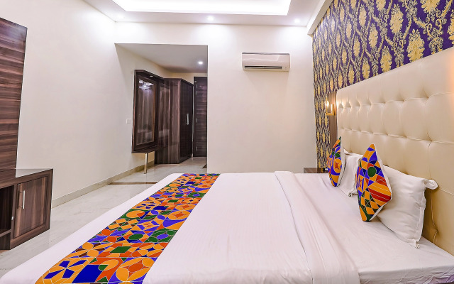 Fabhotel Swess Grand