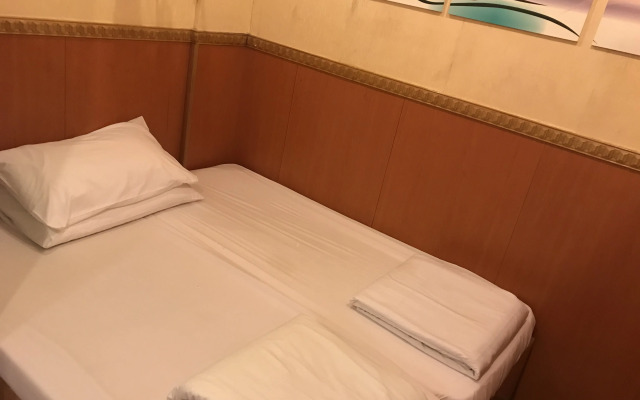 Kowloon New Hostel