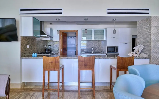 Luxury Beachfront Condo w Ocean View A-201