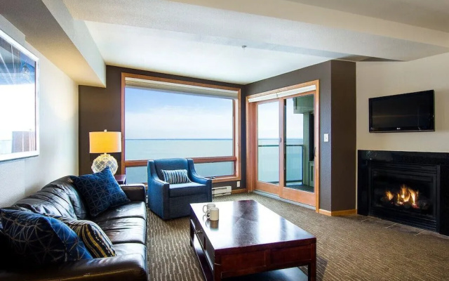 Beacon Pointe on Lake Superior