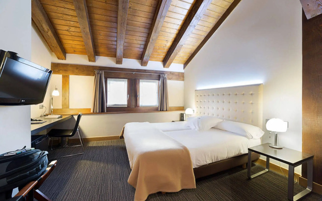 Hotel Dolarea