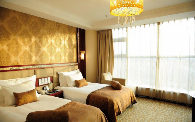 Vienna International Hotel Shandong Yantai FTA Jinshatan Xingyi Square
