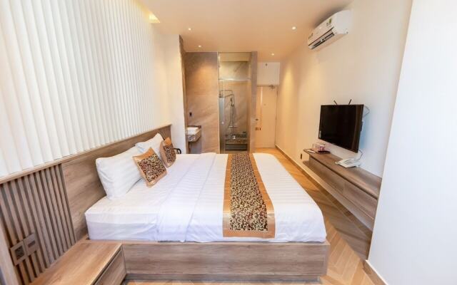 My My Hotel 2