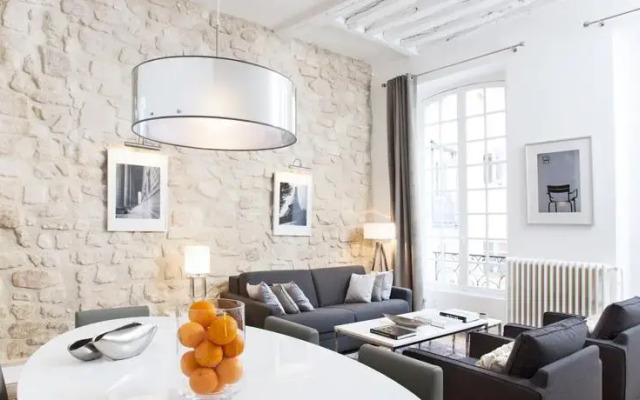 Luxury 2 Bedrooms Le Marais I by Livinparis