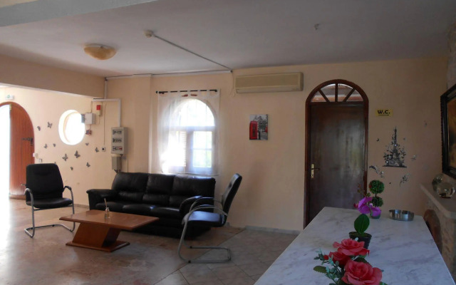 Hotel Kari
