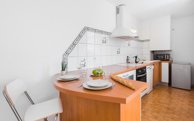 Charming Studio Close to the Train Station