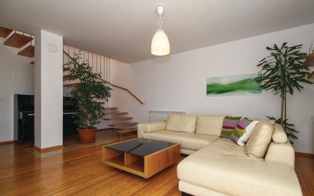 Nice Home in Umag With Wifi and 4 Bedrooms