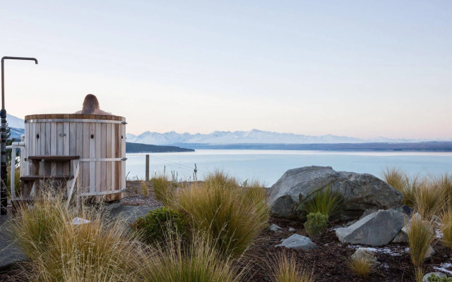 Mt Cook Lakeside Retreat