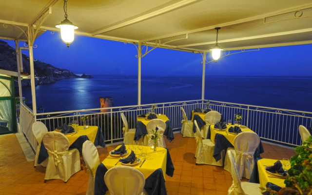 Hotel Torre Saracena
