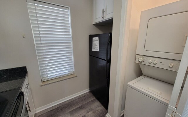 La Vista - 2 Br Condo