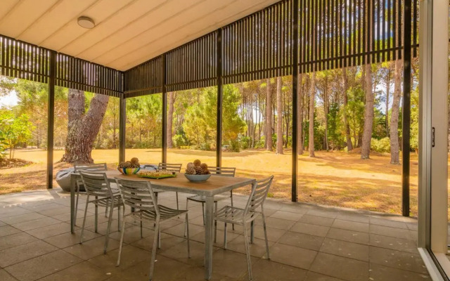 The Golden Hideaway - Matarangi Holiday Home