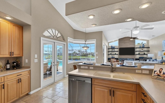 1417 Blue jay Court
