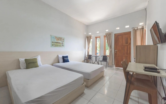 OYO 3040 D'pineapple Villa
