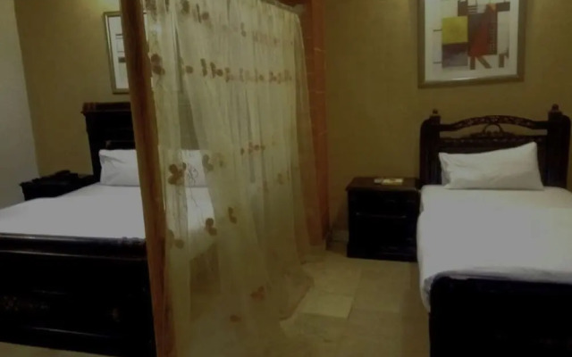 MerryDay Inn