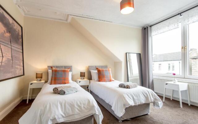 Lomond Serviced Apartments Hydro House