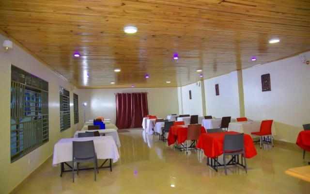 Golden View Hotel Ibanda