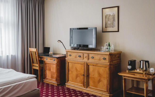 Hotel Solaris