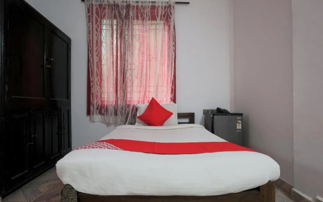 OYO 7476 Braganza Guest House