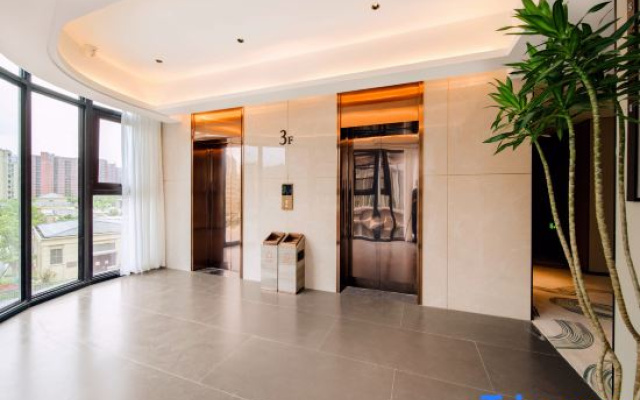 Manju Hotel (Zhoushan Baolong Plaza Children's Park)