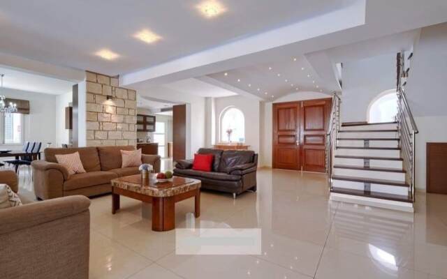villa kristia