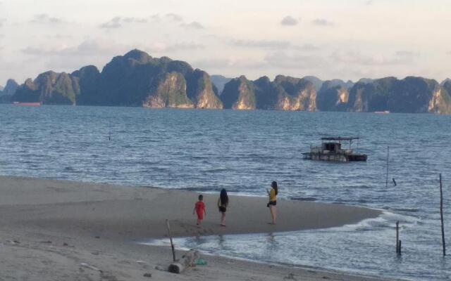 Ha Long Bay View Studio