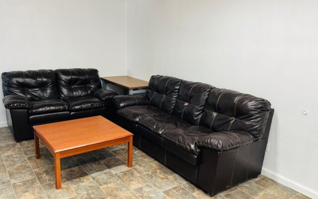 6 Plex Rental
