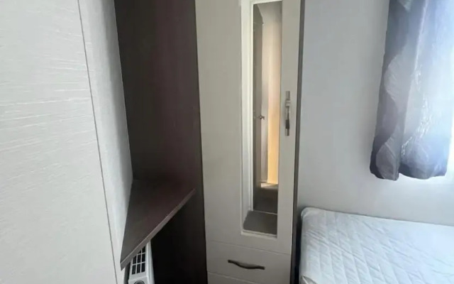Modern Platinum Standard 2 Bedroom With Decking