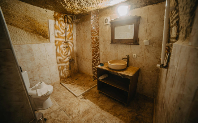 Helios Cave Hotel