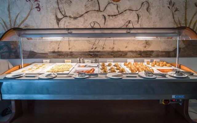 Hotel Antinea Suites & SPA