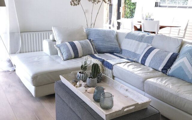 Stylish Holiday Home in Ouddorp near Beach