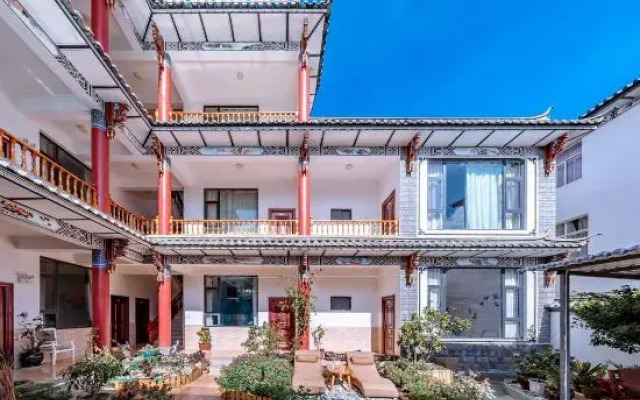 Dali Ancient Town Leisure House B&B